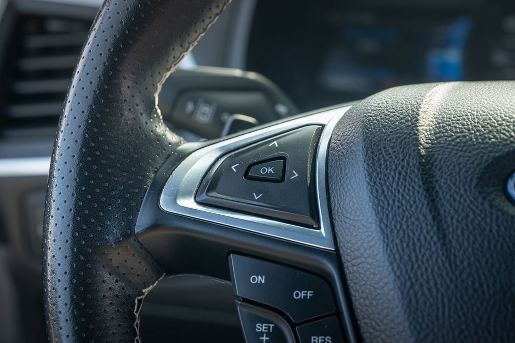 Used 2022 Ford Edge ST w/ Cargo Accessory Package image 28