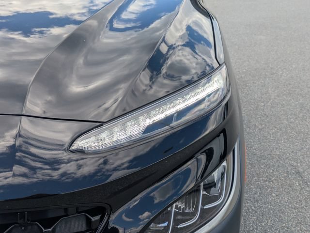 Used 2023 Hyundai Kona Limited FWD image 12