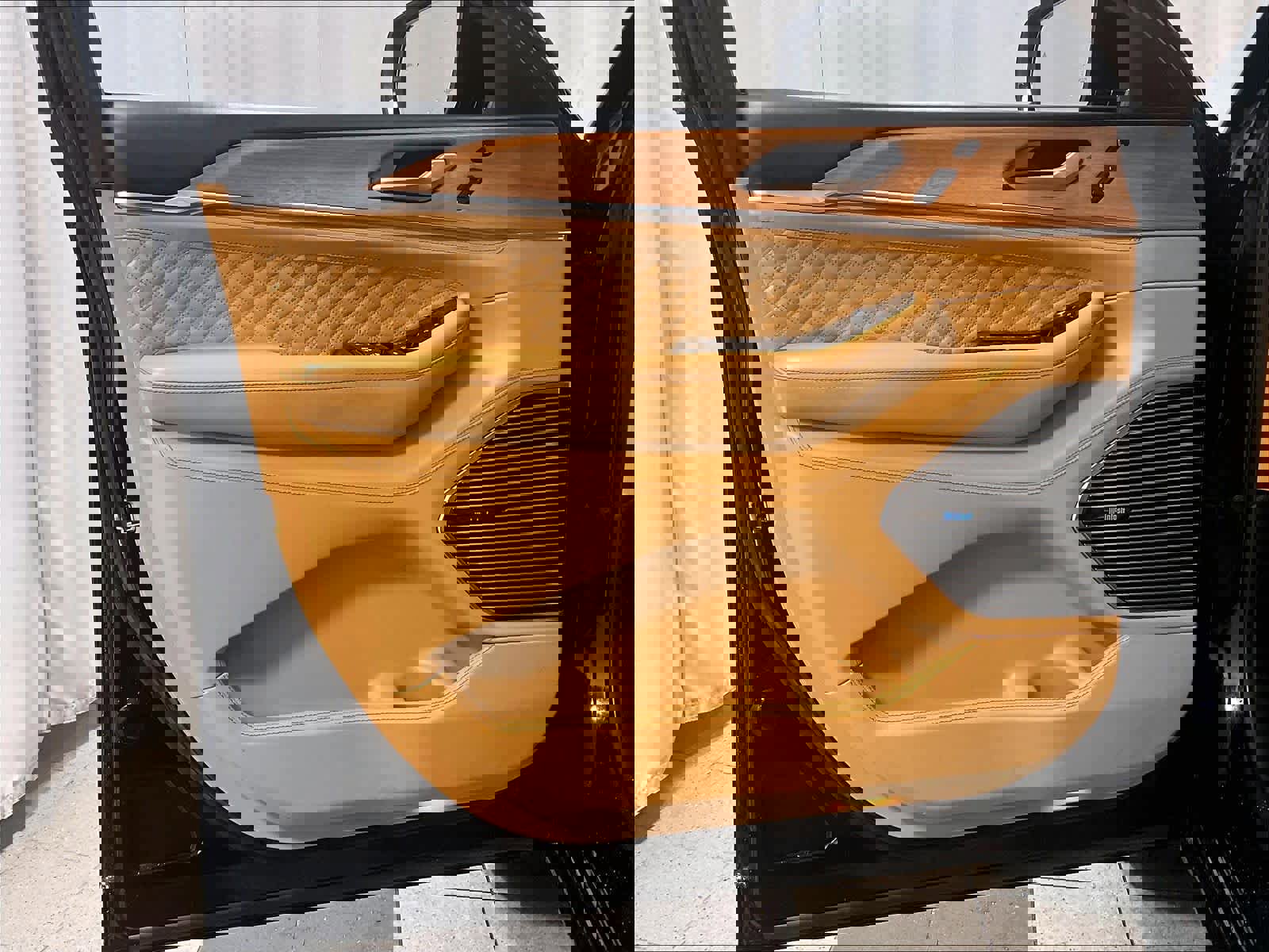 Used 2023 Jeep Grand Cherokee Summit image 9