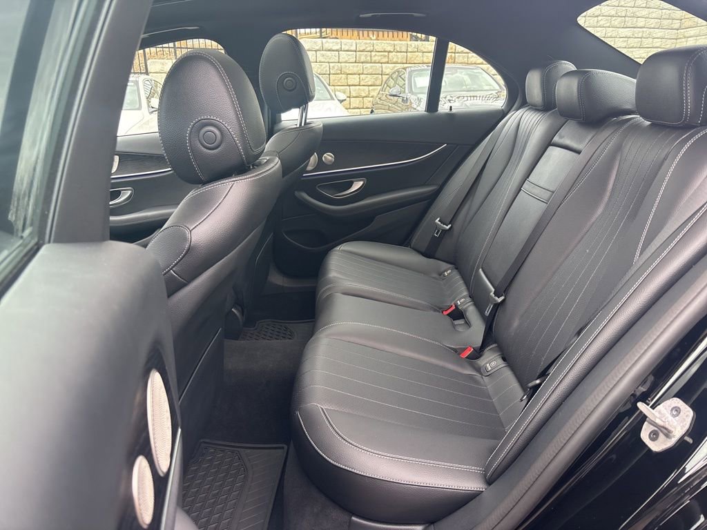 Used 2023 Mercedes-Benz E 350 4MATIC Sedan image 6