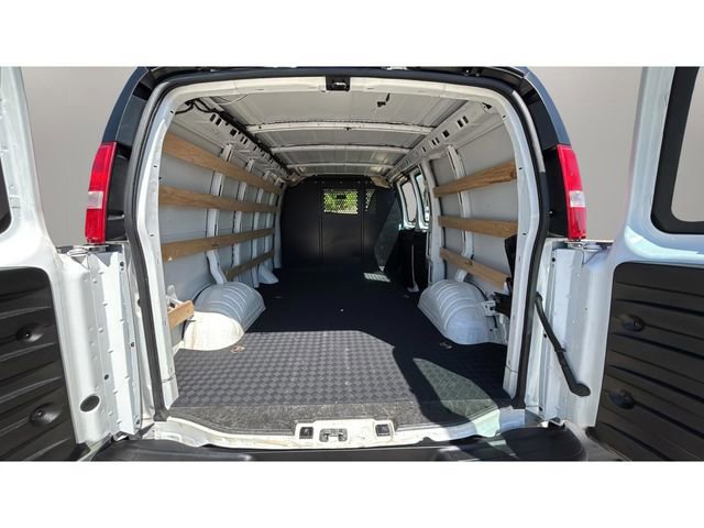 Used 2024 GMC Savana 2500 w/ Driver Convenience Package RWD image 31