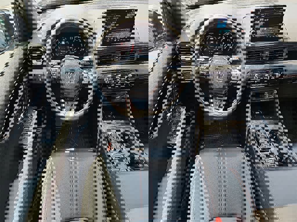 New 2025 Honda Pilot TrailSport image 9