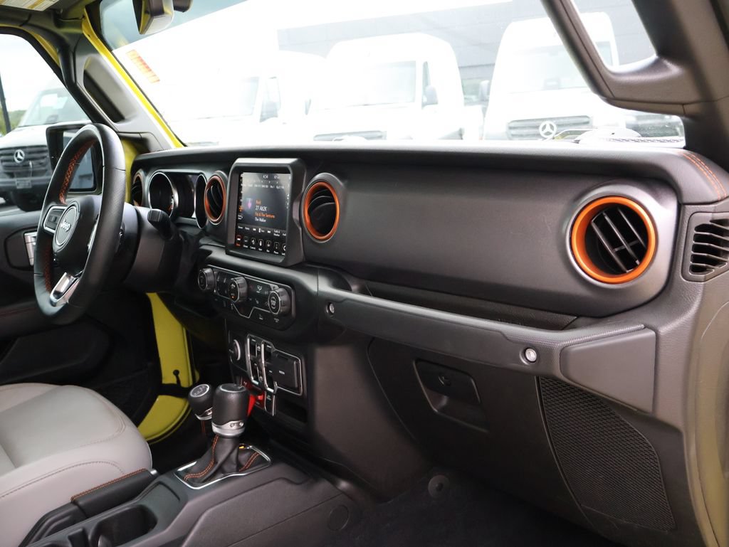 Used 2023 Jeep Gladiator Mojave w/ LED Lighting Group AWD/4WD image 11