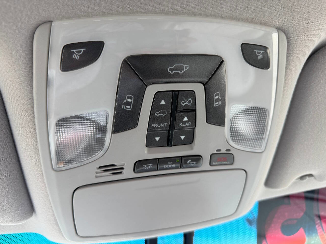 Used 2012 Toyota Sienna Limited w/ Premium Pkg FWD image 23