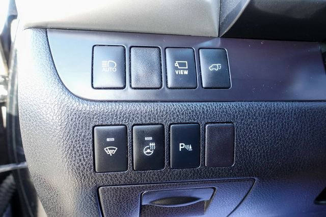 Used 2018 Toyota Highlander Limited Platinum image 17
