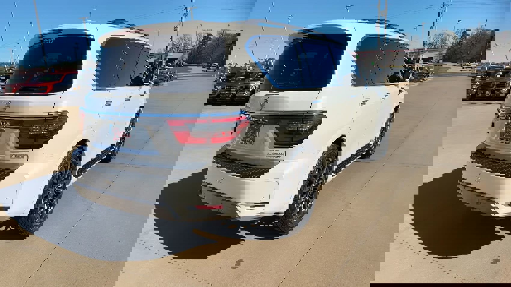 Used 2023 Nissan Armada Platinum w/ Captain's Chairs Package image 7