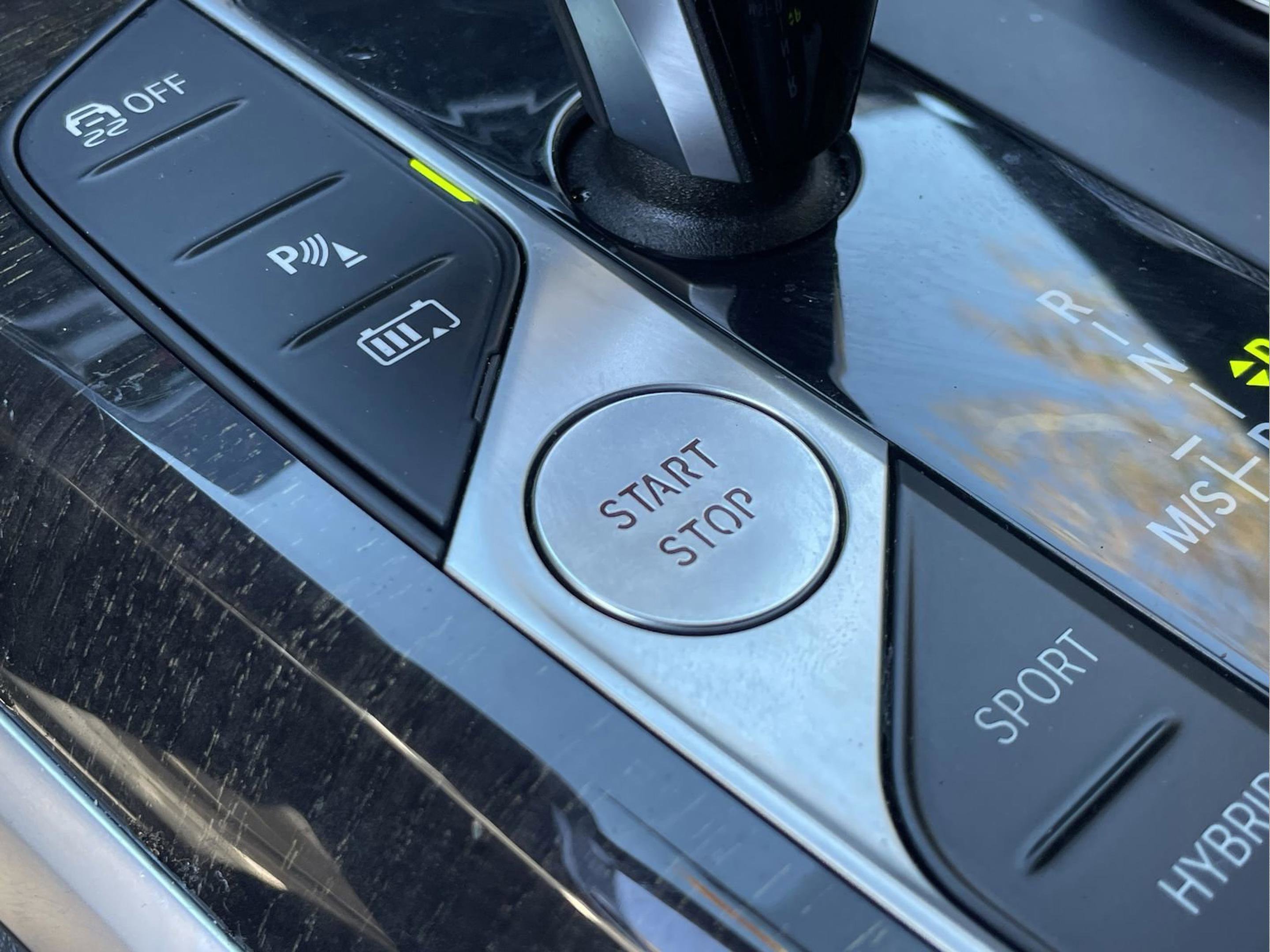 Used 2021 BMW 330e w/ Convenience Package image 29