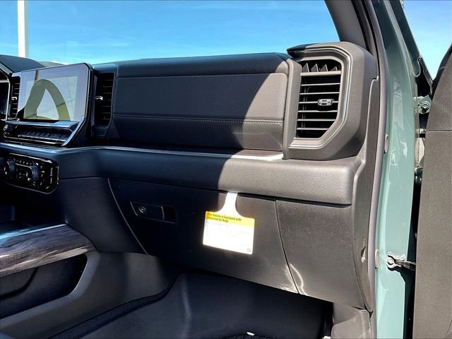 New 2026 Chevrolet Silverado 2500 LTZ w/ LTZ Premium Package AWD/4WD image 25