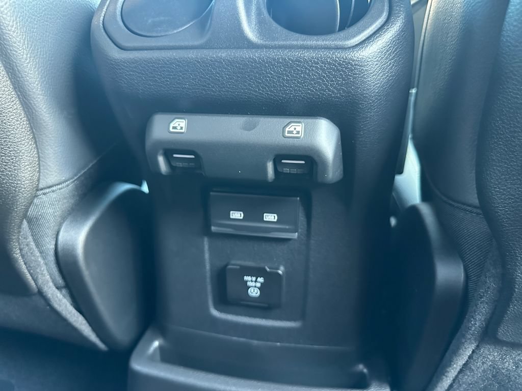New 2025 Jeep Wrangler Unlimited Sahara AWD/4WD image 16