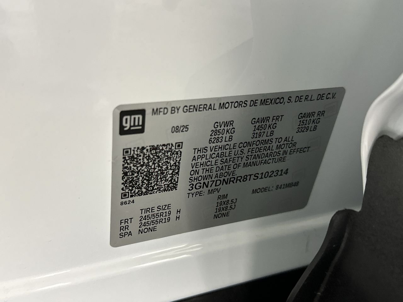 New 2026 Chevrolet Equinox EV LT AWD/4WD image 93