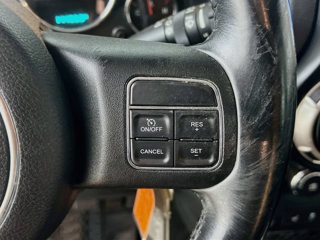 Used 2017 Jeep Wrangler Unlimited Sahara w/ Connectivity Group AWD/4WD image 29