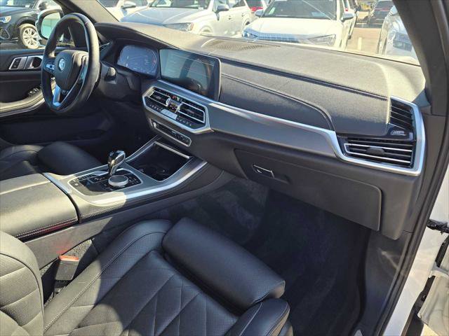 Used 2023 BMW X5 xDrive40i w/ Parking Assistance Package AWD/4WD image 10