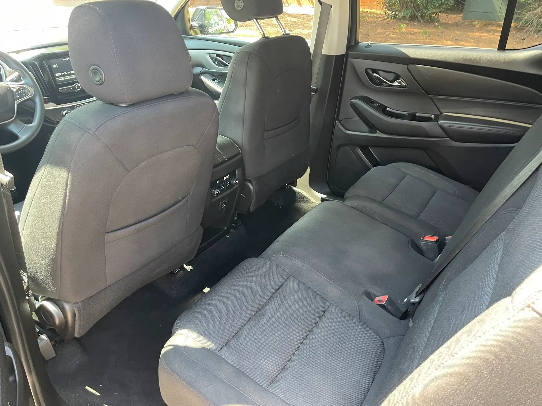 Used 2019 Chevrolet Traverse LS FWD image 12