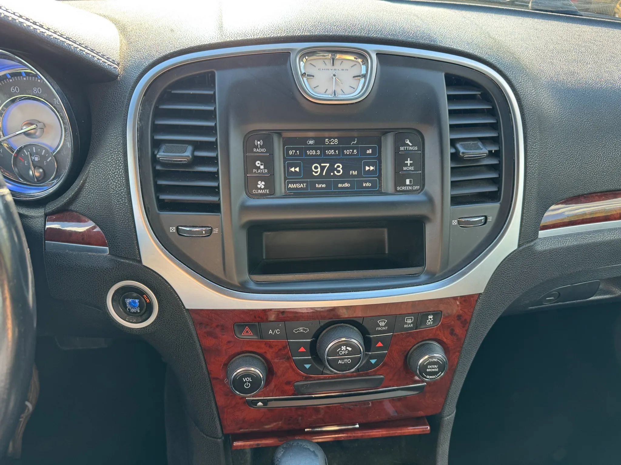 Used 2012 Chrysler 300 RWD image 14