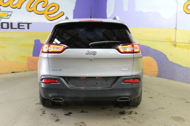 Used 2017 Jeep Cherokee Latitude w/ Cold Weather Group AWD/4WD image 7