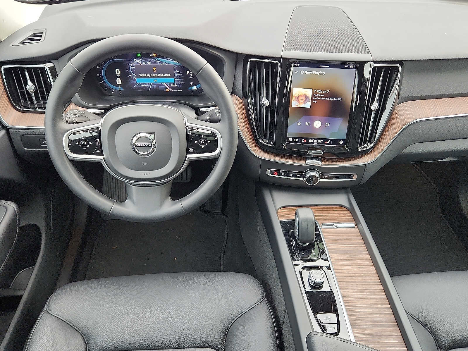 Certified 2023 Volvo XC60 B5 Plus w/ Climate Package image 11