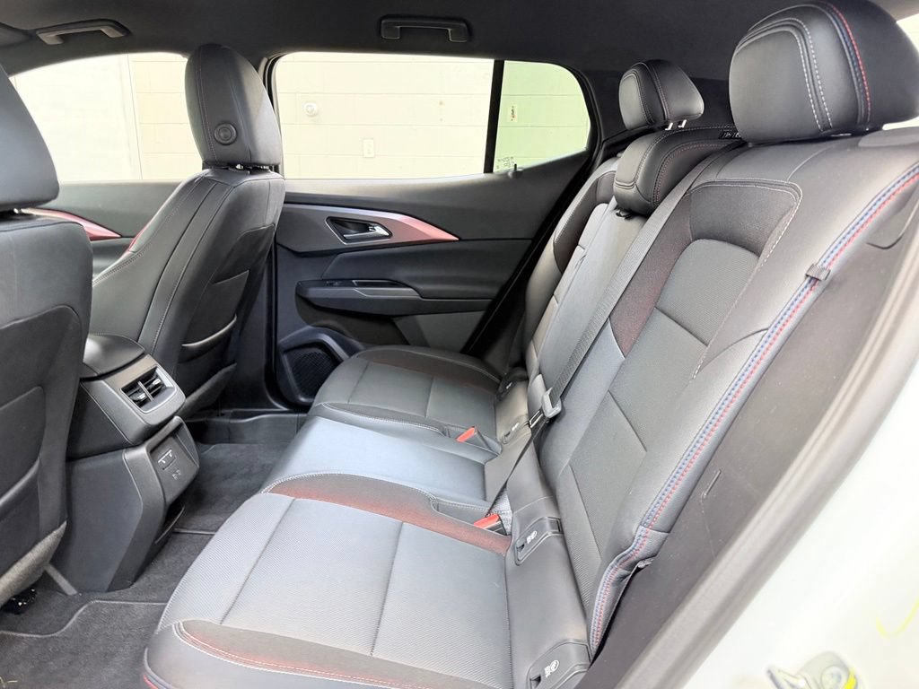 Used 2024 Chevrolet Equinox EV RS FWD image 19