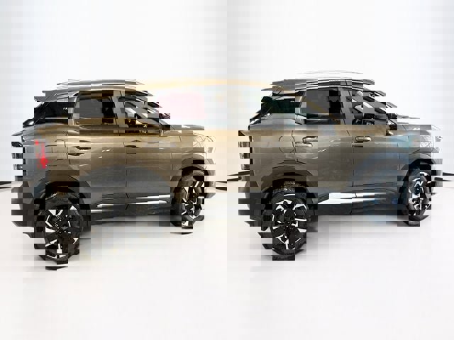 New 2026 Nissan Kicks SV image 4