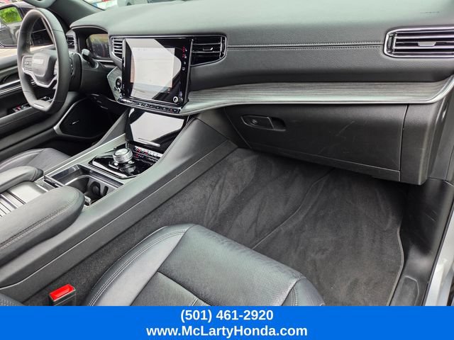 Used 2024 Jeep Wagoneer Series II w/ Flexible Seating Group RWD image 19