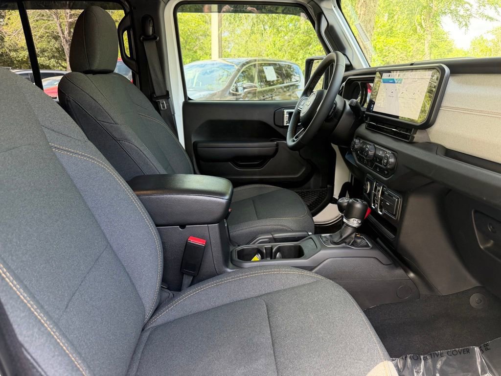 Used 2024 Jeep Wrangler Unlimited w/ Convenience Group image 9