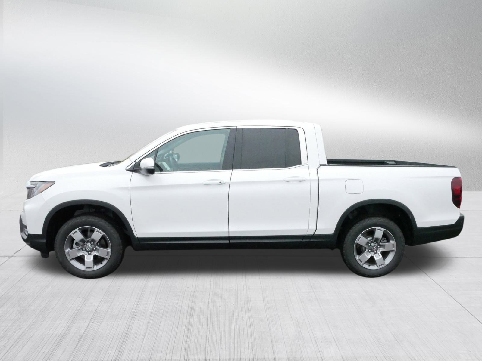 Certified 2025 Honda Ridgeline RTL image 4