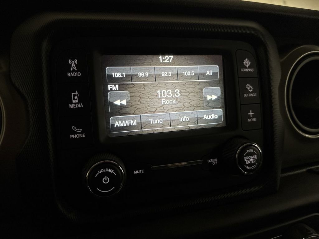 Used 2018 Jeep Wrangler Unlimited Sport S image 13