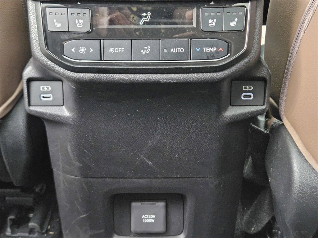 Used 2025 Toyota Grand Highlander AWD Hybrid image 18