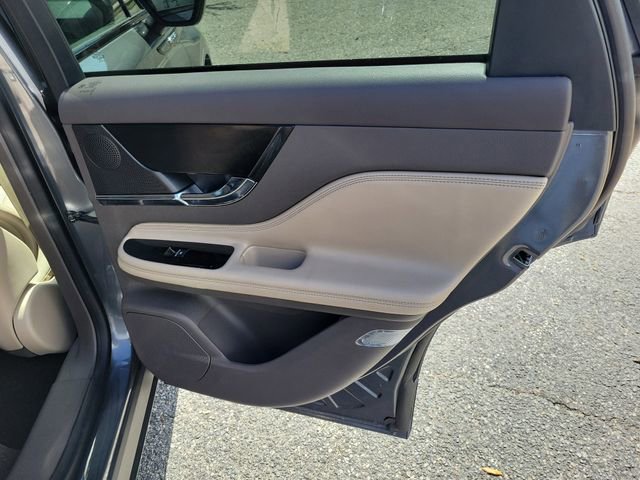 Used 2023 Lincoln Corsair Reserve w/ Jet Appearance Package image 30