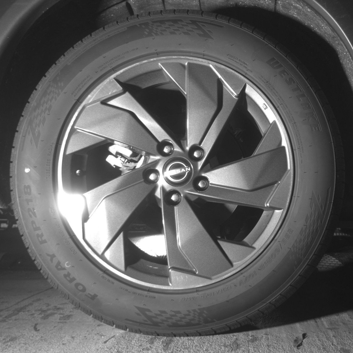 Used 2025 Nissan Rogue SV image 15