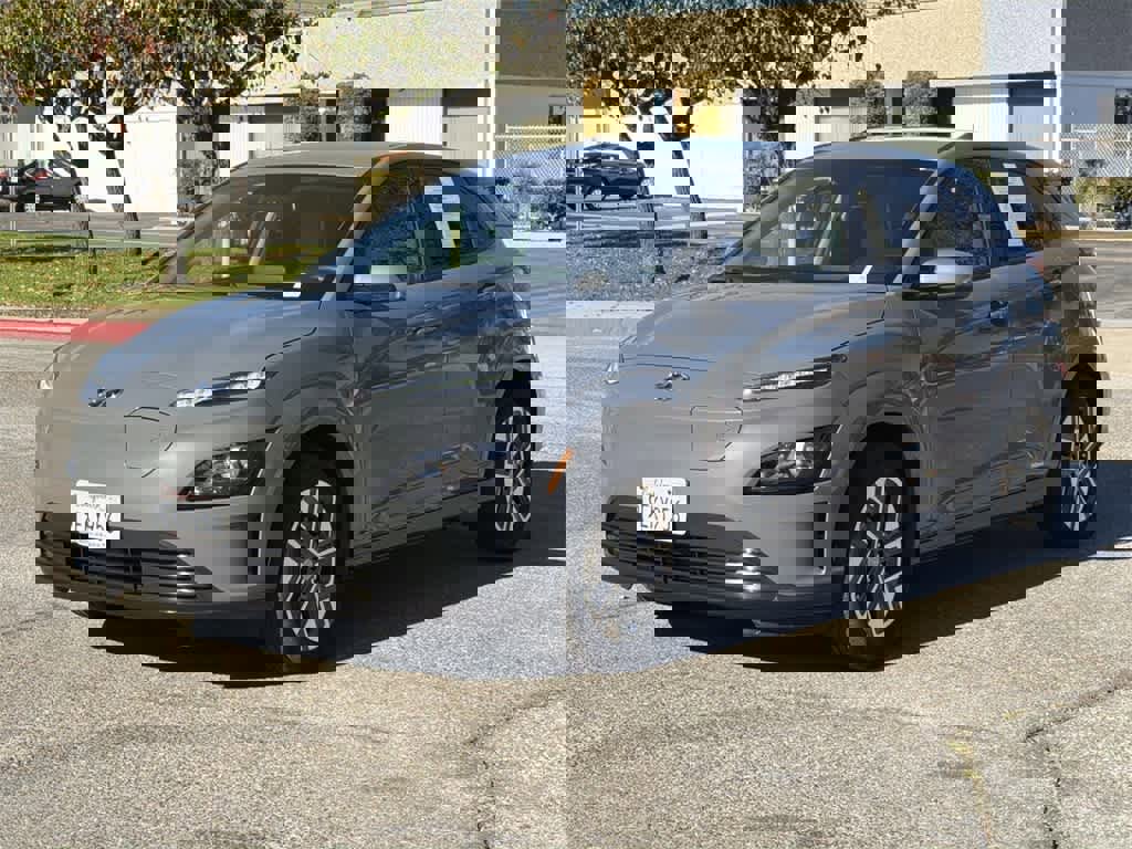 Used 2023 Hyundai Kona SE image 8