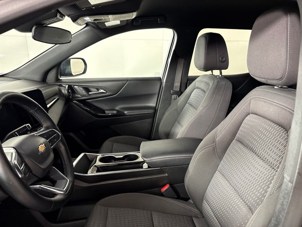 Used 2025 Chevrolet Equinox LT FWD image 26