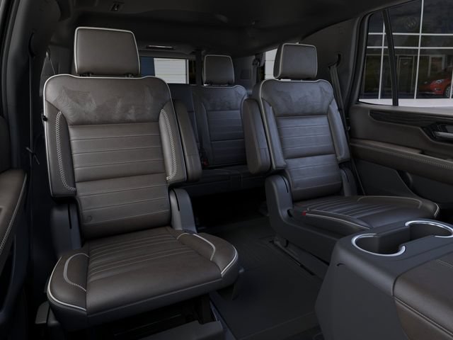 New 2026 GMC Yukon Denali Ultimate w/ LPO, Floor Liner Package AWD/4WD image 17
