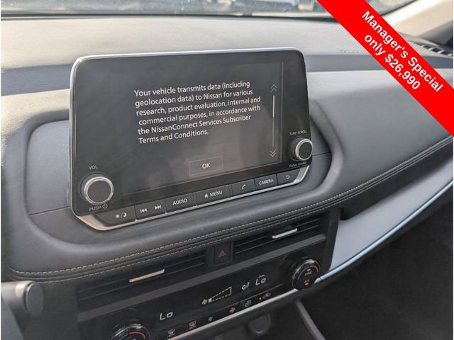 Certified 2025 Nissan Rogue SV image 23