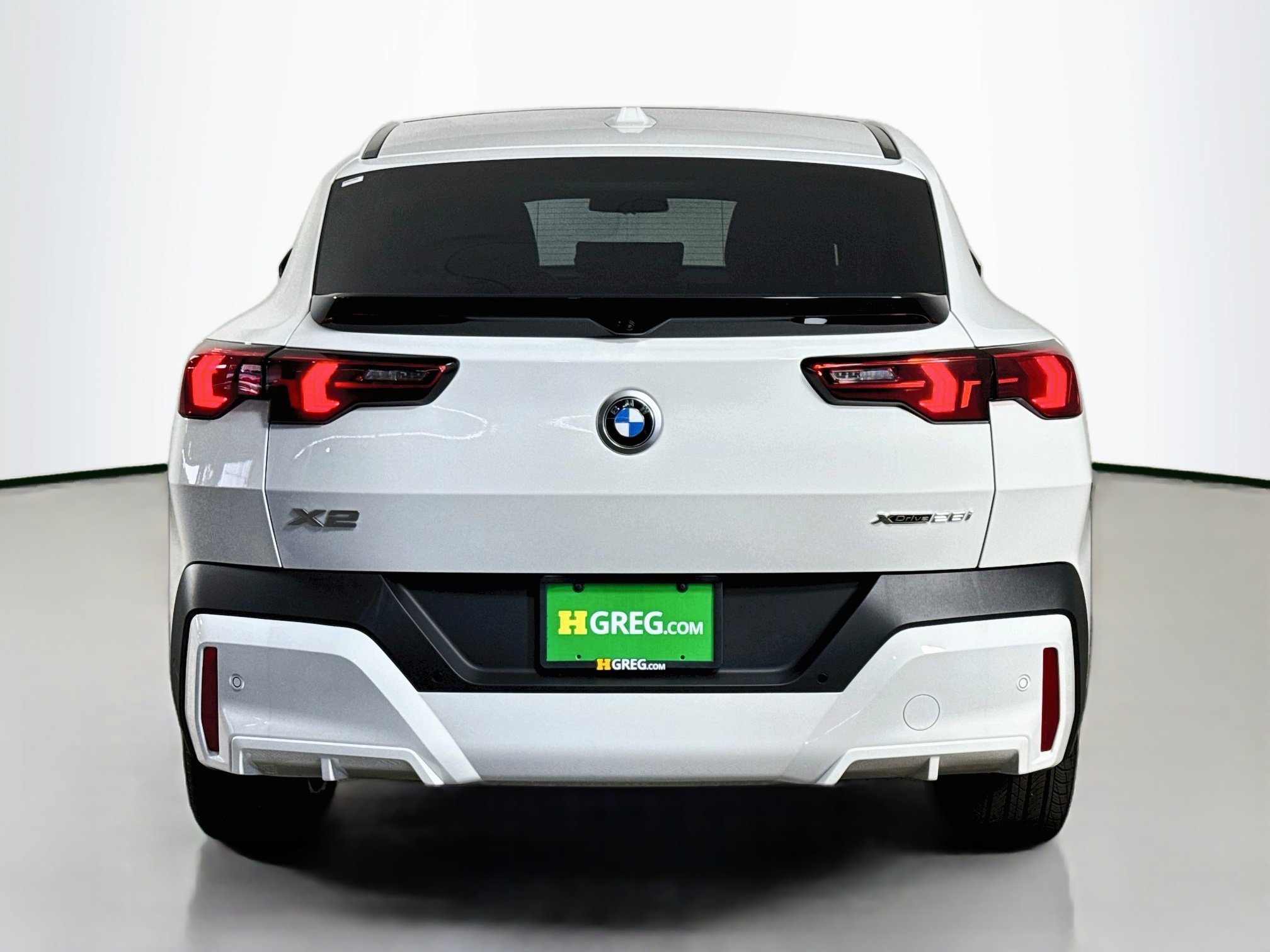 Used 2026 BMW X2 xDrive28i AWD/4WD image 8