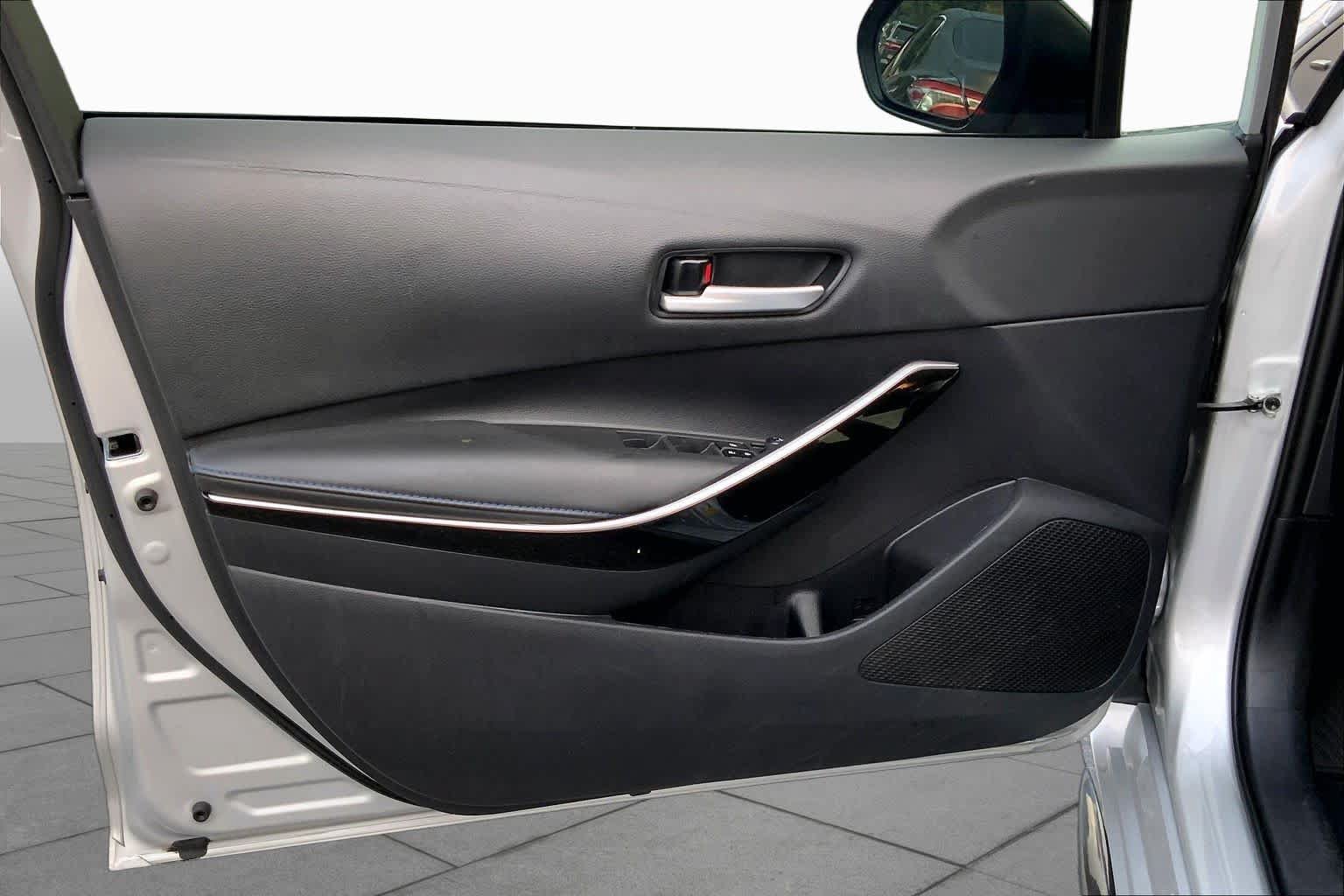 Used 2022 Toyota Corolla XSE w/ Carpet Mat Package (TMS) FWD image 21
