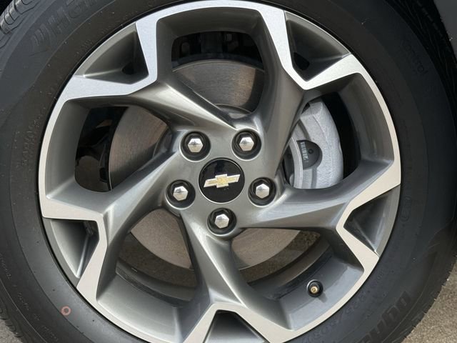 Used 2024 Chevrolet Trax LT w/ Sunroof Package FWD image 10