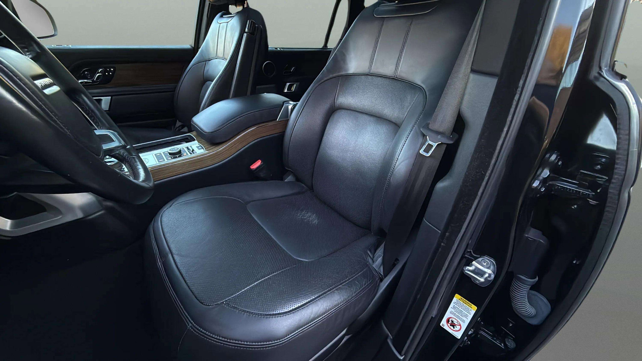 Used 2018 Land Rover Range Rover Long Wheelbase Supercharged image 18