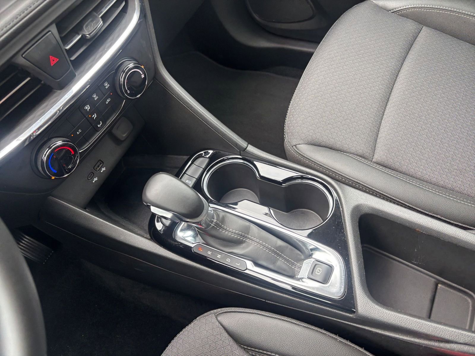 Used 2025 Buick Encore GX Preferred FWD image 40
