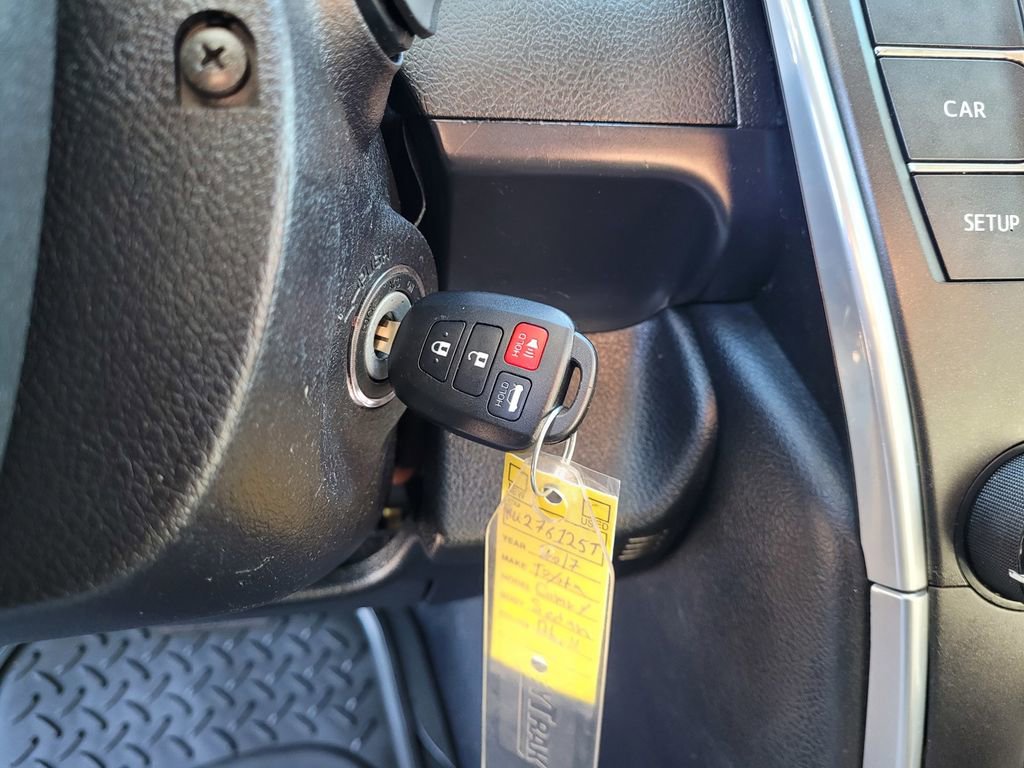 Used 2017 Toyota Camry SE image 18