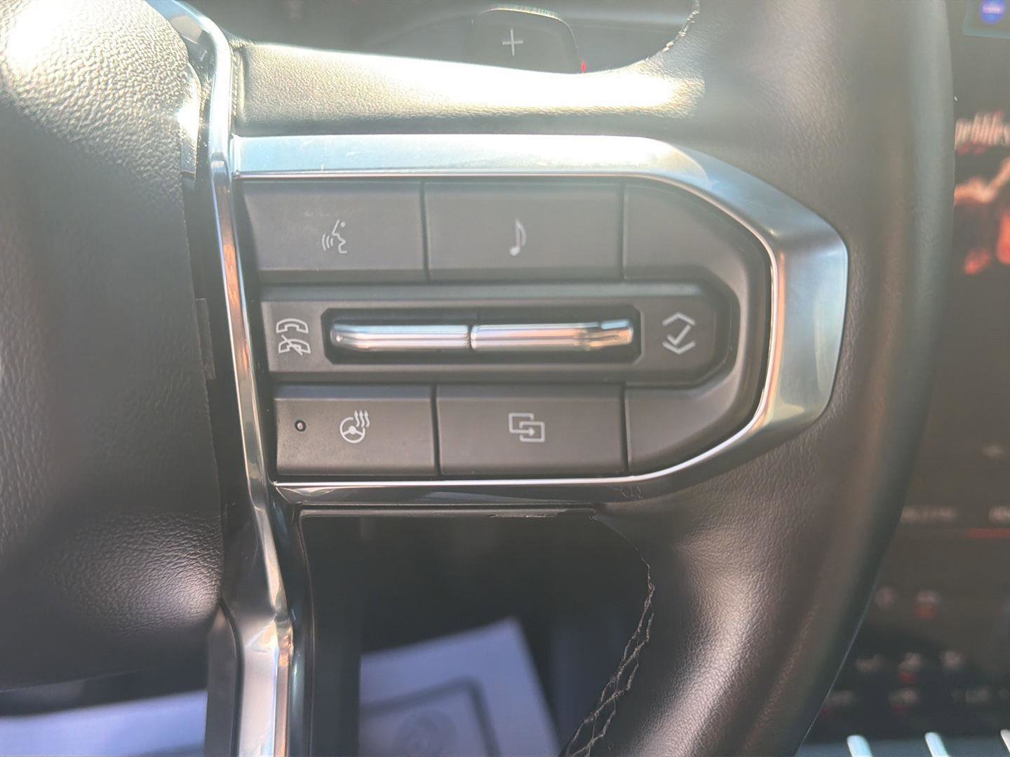 Used 2025 GMC Terrain Elevation AWD/4WD image 19