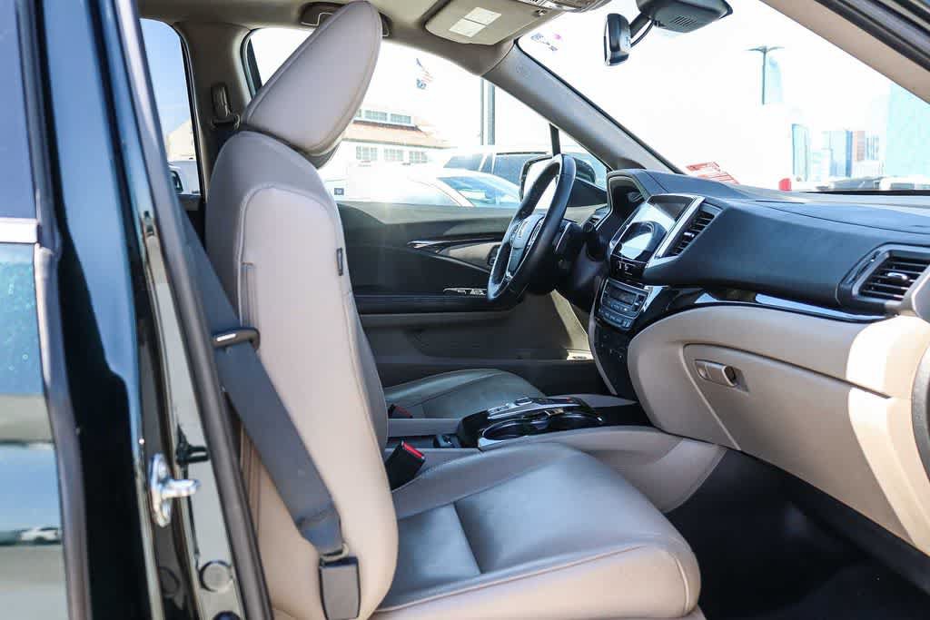 Used 2017 Honda Pilot Touring image 17