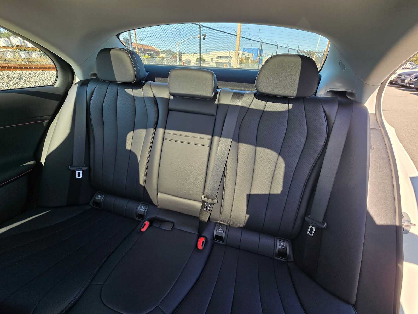 Used 2026 Mercedes-Benz E 350 Sedan image 17