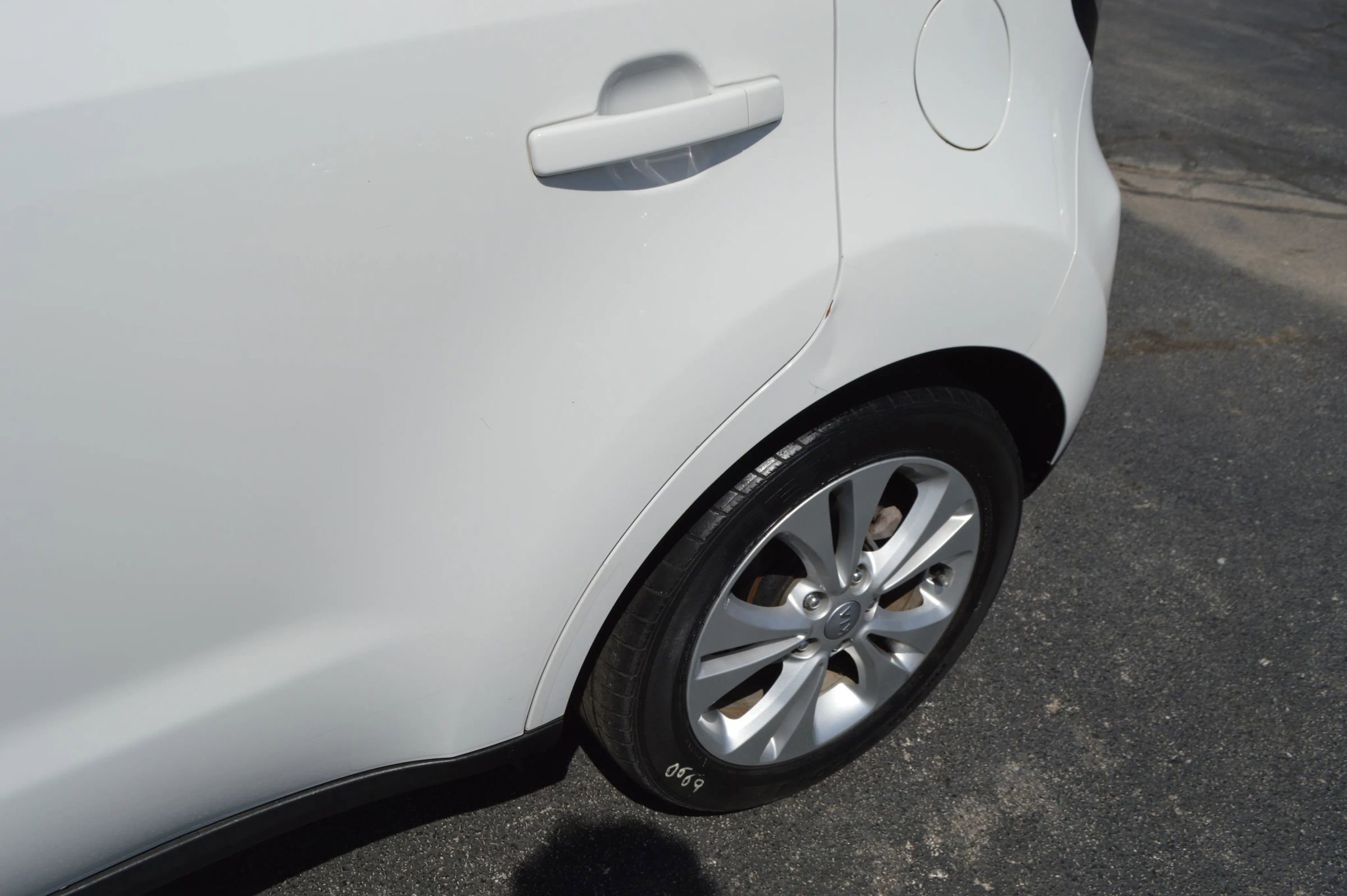 Used 2016 Kia Soul ! FWD image 4