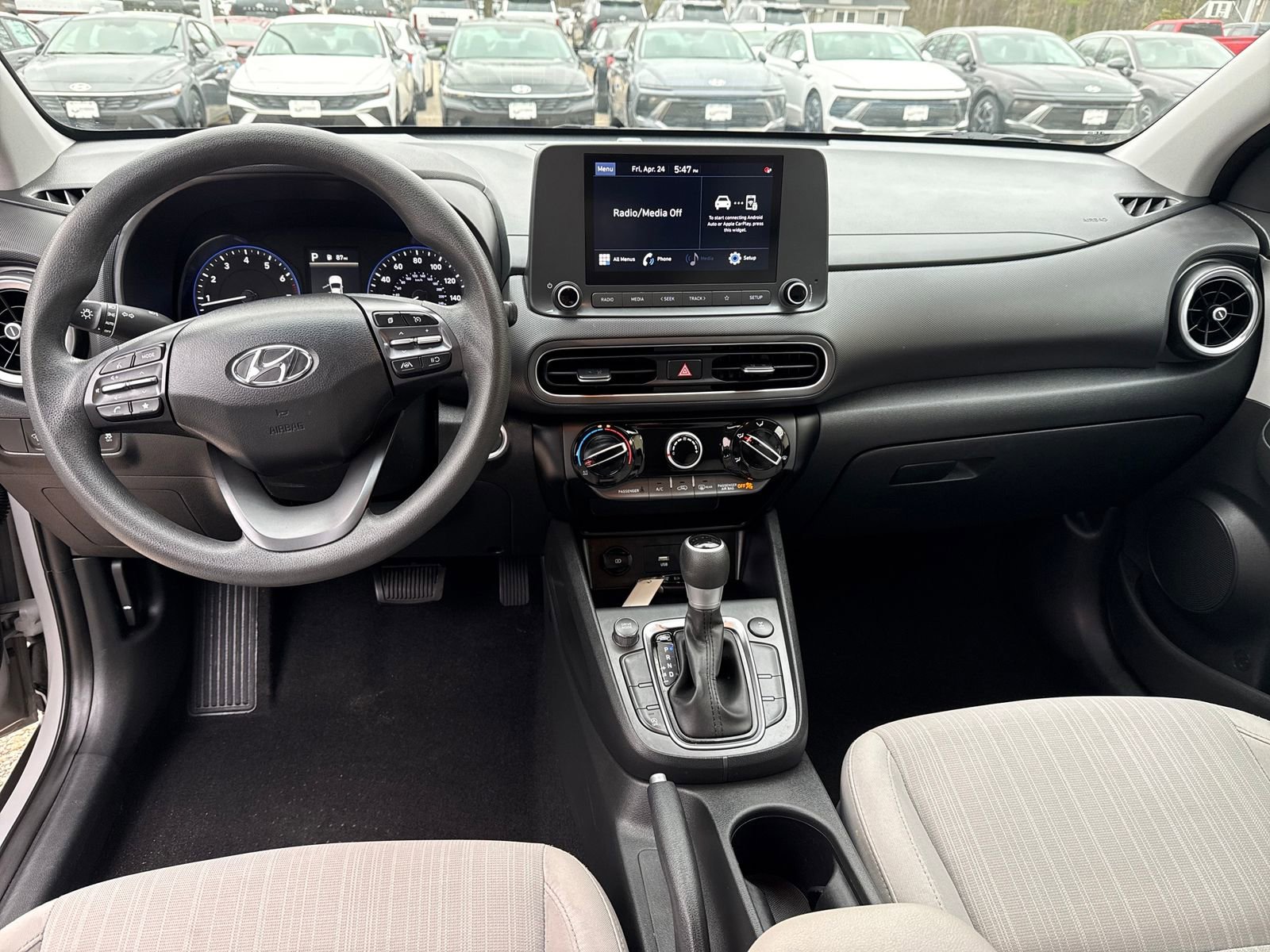 Used 2022 Hyundai Kona SEL w/ Cargo Package AWD/4WD image 12