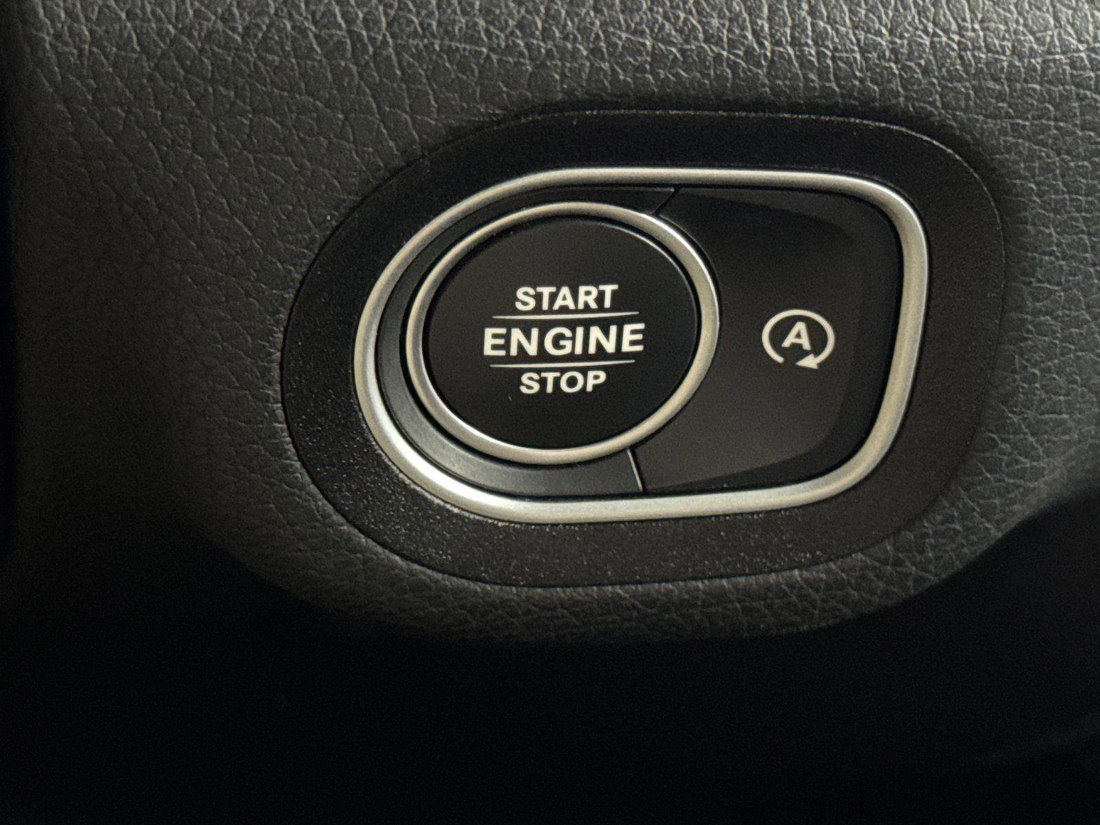 Used 2024 Mercedes-Benz GLS 450 4MATIC image 23