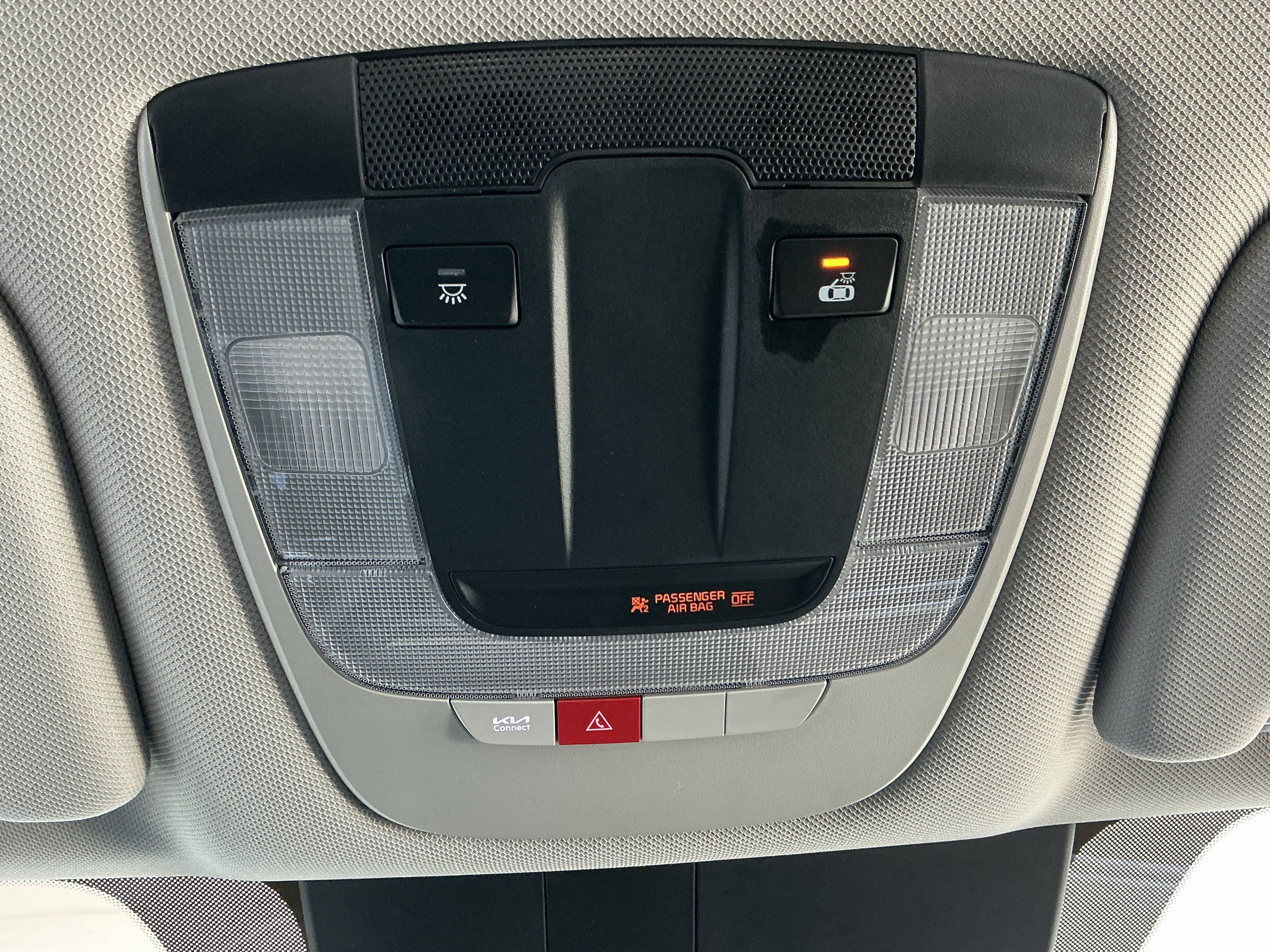 Used 2025 Kia Sorento LX image 17