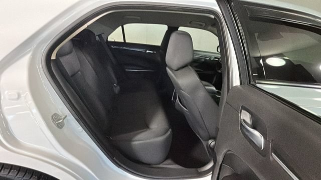 Used 2021 Chrysler 300 Touring w/ Sport Appearance Package RWD image 29