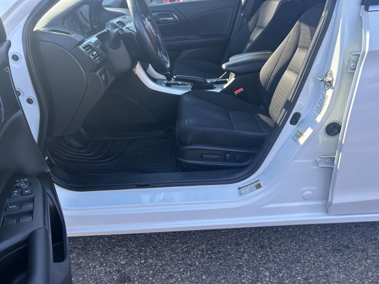 Used 2015 Honda Accord Sport image 10