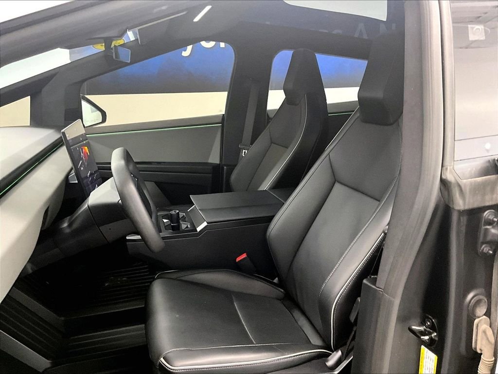 Used 2024 Tesla Cybertruck AWD Crew Cab image 10