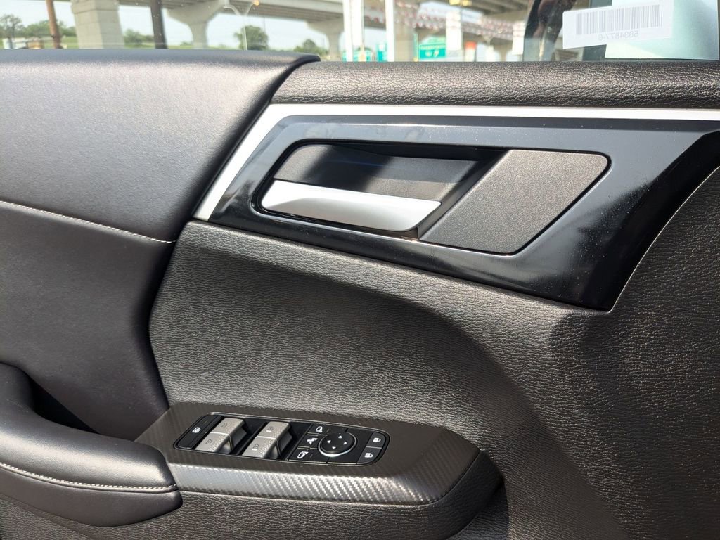 Used 2025 Mitsubishi Outlander SE AWD/4WD image 15
